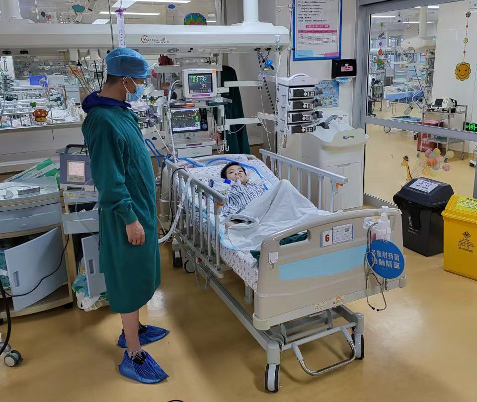 青冈县跨省救护车出租公司